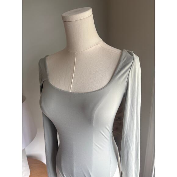 Lululemon Wundermost Ultra Soft Square Neck Long Sleeve Bodysuit Small Jade Grey - Picture 5 of 10